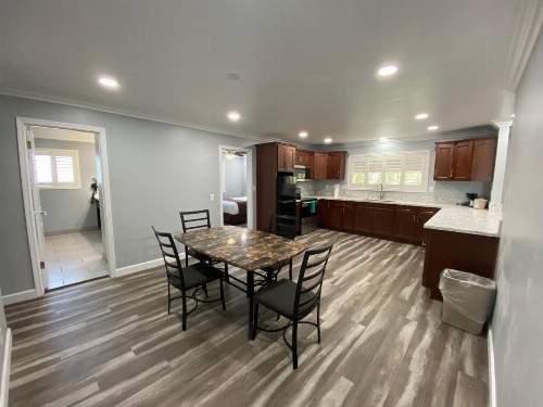 Lone Oak Lodge - image 15