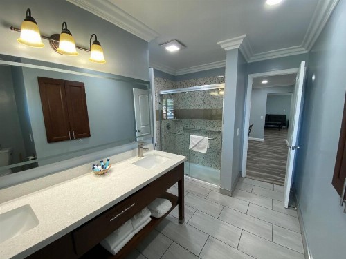 Lone Oak Lodge - image 25
