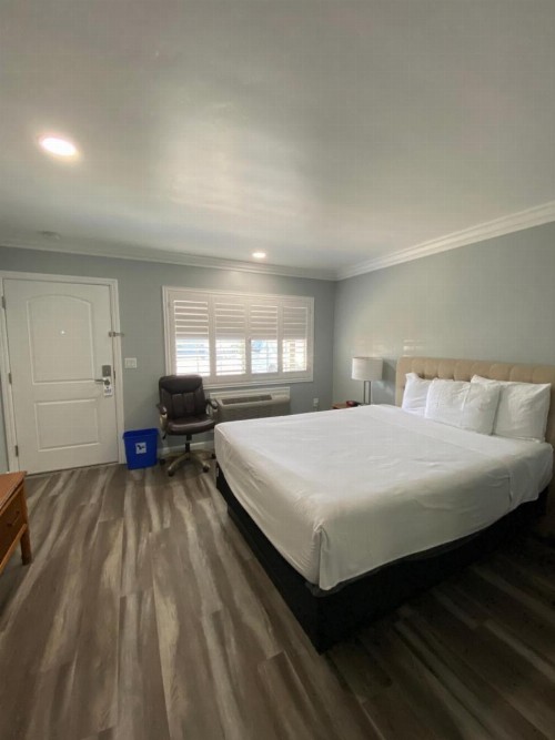Lone Oak Lodge - image 26