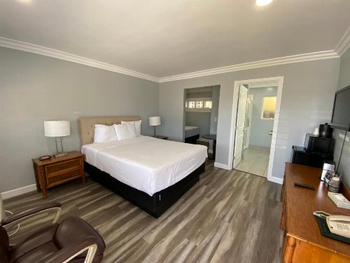 Lone Oak Lodge - image 28