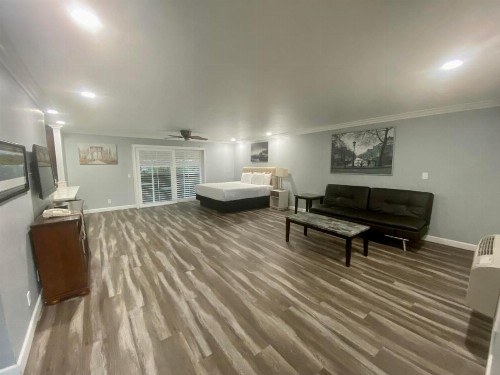 Lone Oak Lodge - image 29