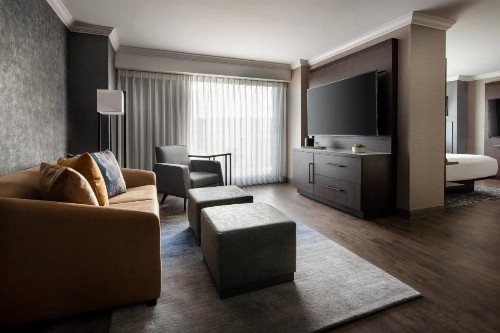 Monterey Marriott - image 12