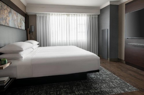 Monterey Marriott - image 14