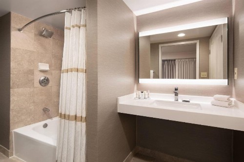 Monterey Marriott - image 24