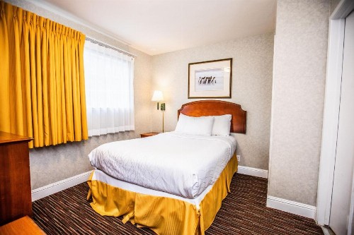 Pelican Inn - image 29
