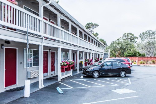 Pelican Inn - image 32