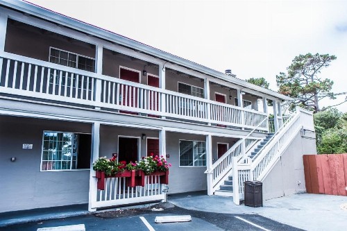 Pelican Inn - image 35