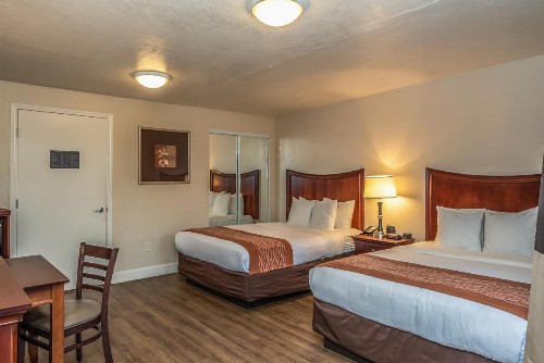 Blu Pacific Hotel - image 45