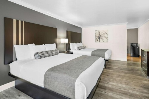 Best Western Park Crest Inn - image 18