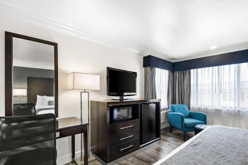 Best Western Park Crest Inn - image 21