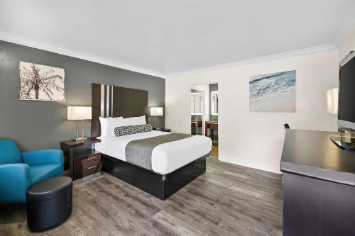 Best Western Park Crest Inn - image 27