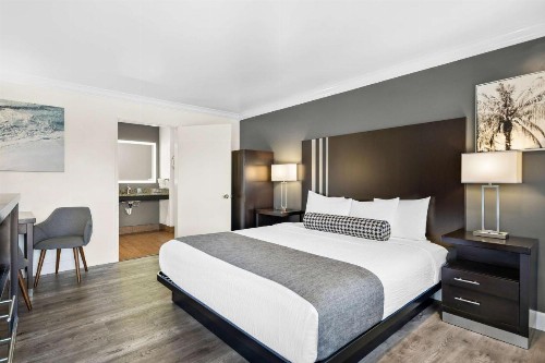 Best Western Park Crest Inn - image 3