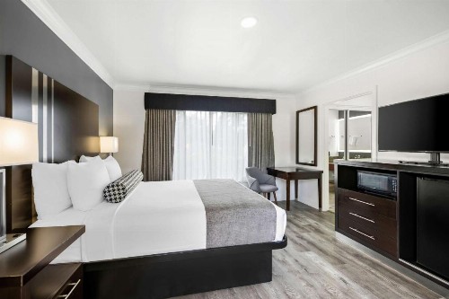 Best Western Park Crest Inn - image 30