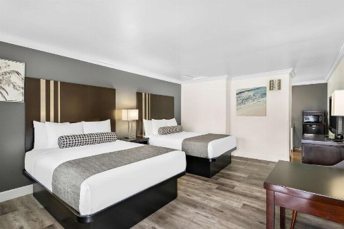 Best Western Park Crest Inn - image 36