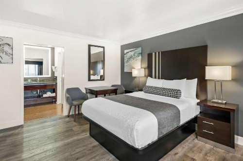 Best Western Park Crest Inn - image 41