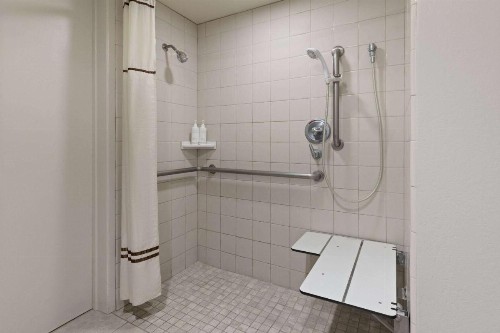 Travelodge by Wyndham Monterey Bay - image 19