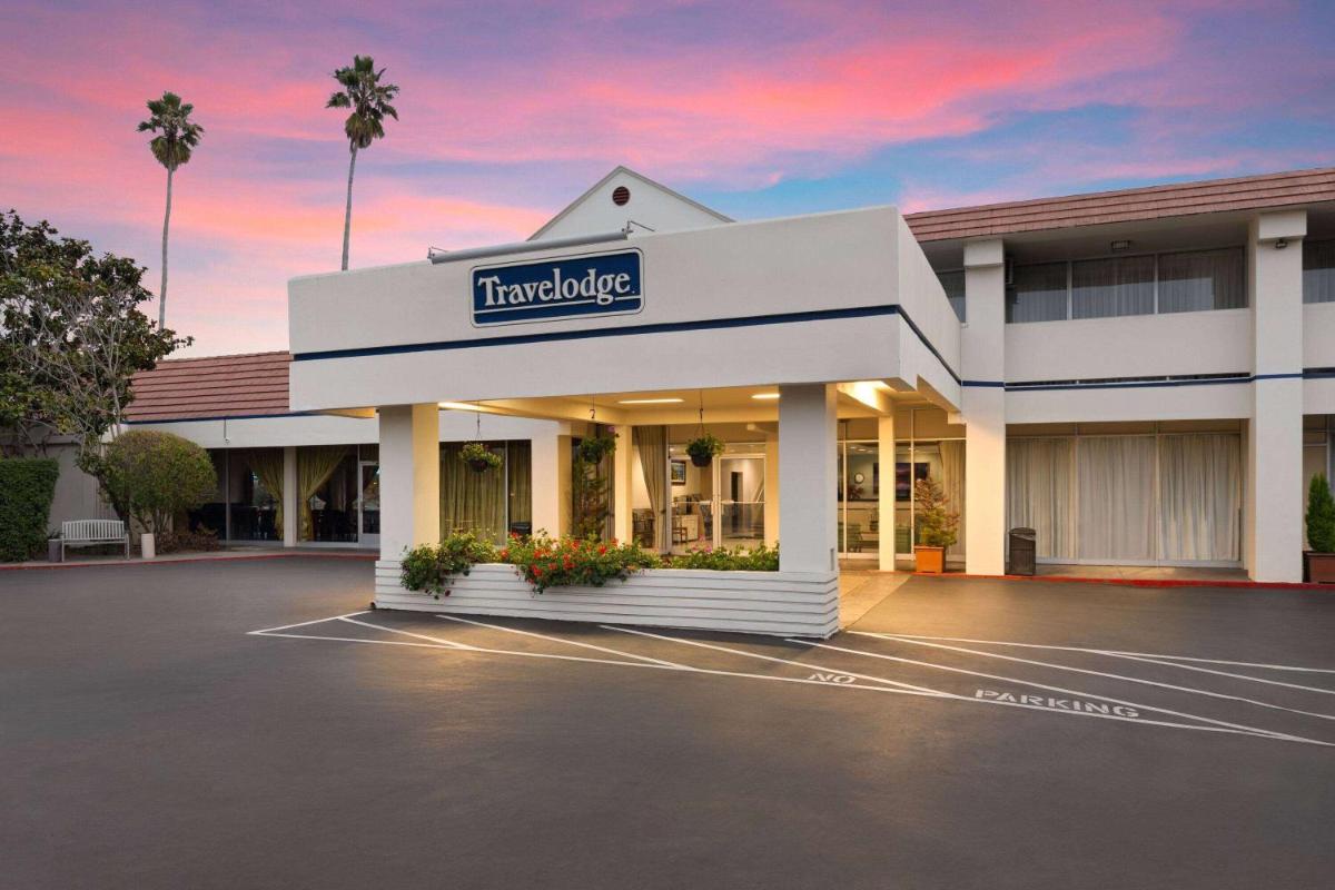 Travelodge by Wyndham Monterey Bay - image 2