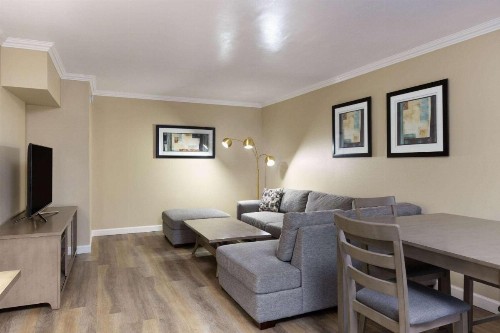 Travelodge by Wyndham Monterey Bay - image 27