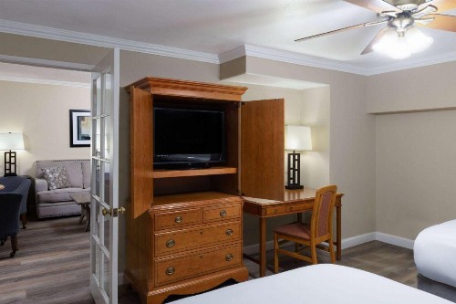 Travelodge by Wyndham Monterey Bay - image 33