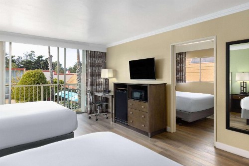 Travelodge by Wyndham Monterey Bay - image 39