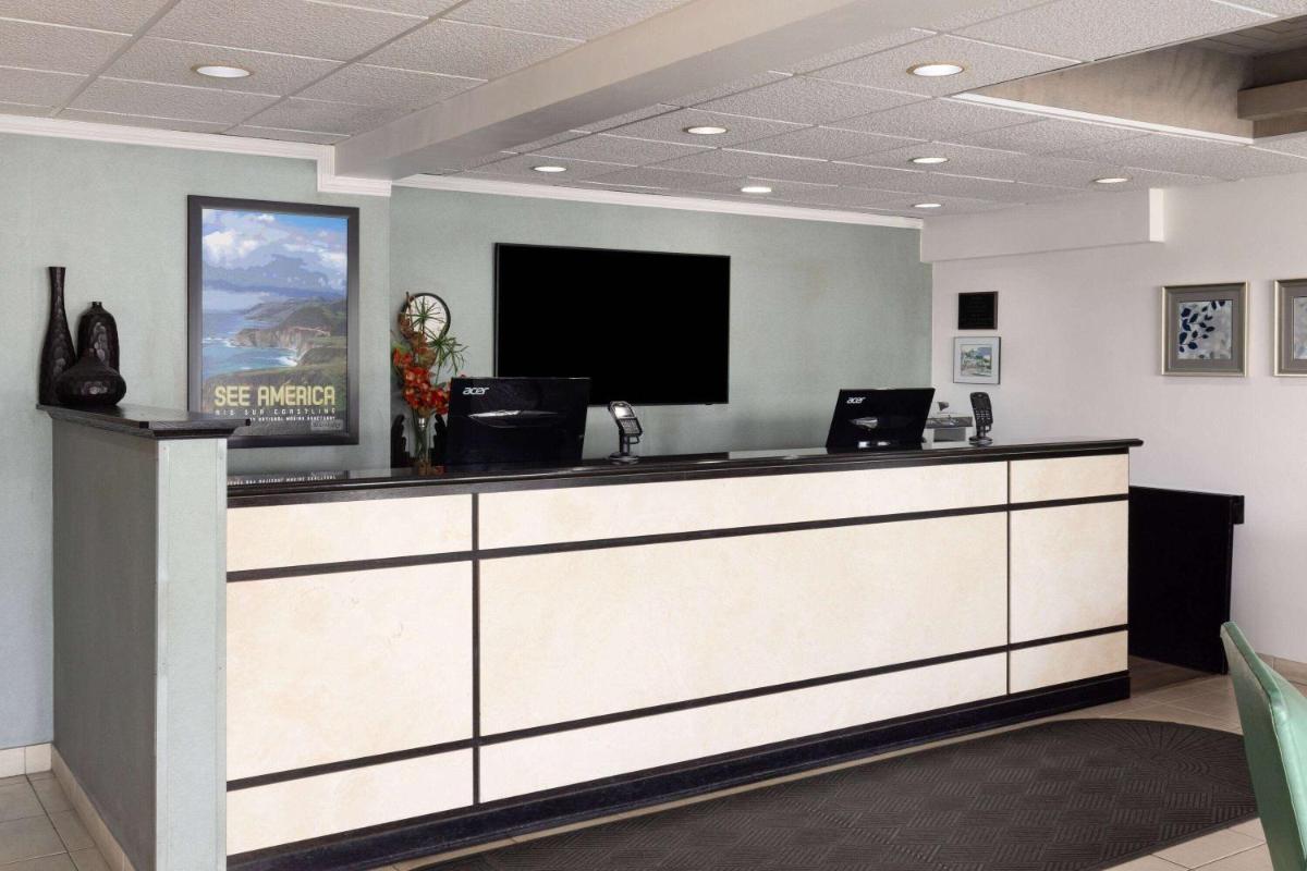 Travelodge by Wyndham Monterey Bay - image 5