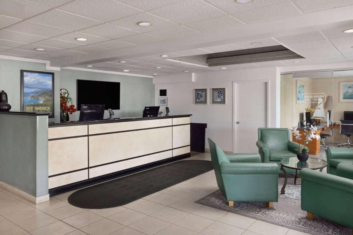 Travelodge by Wyndham Monterey Bay - image 7