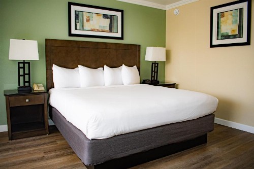 Travelodge by Wyndham Monterey Bay - image 9