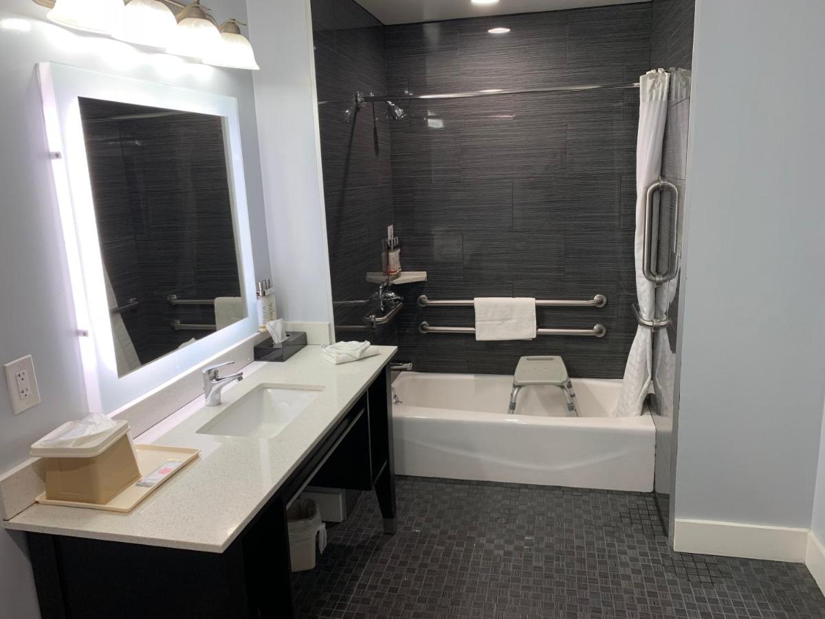 Pacific Inn Monterey - image 3