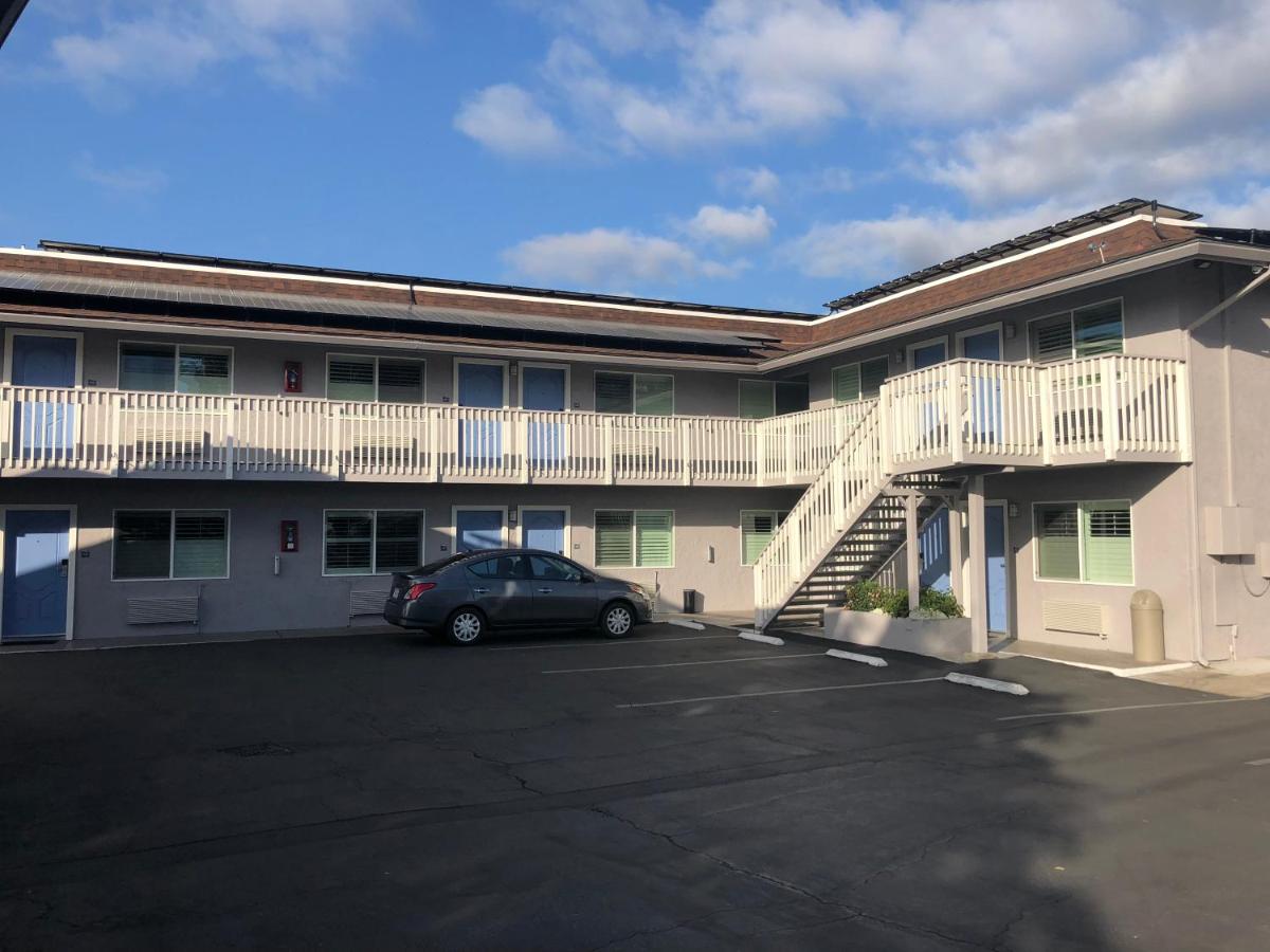 Pacific Inn Monterey - image 5