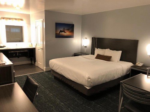 Pacific Inn Monterey - image 8