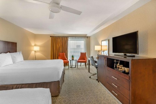 Best Western Plus Monterey Inn - image 21