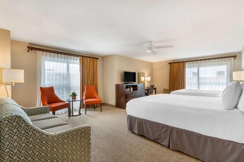 Best Western Plus Monterey Inn - image 22