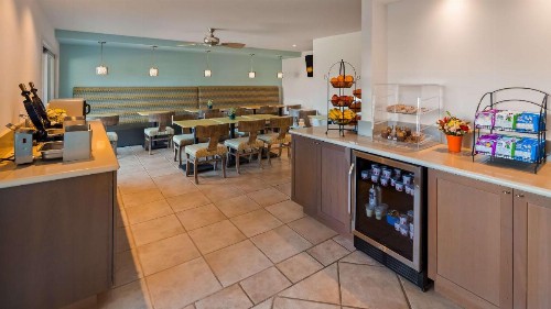 Best Western Plus Monterey Inn - image 42