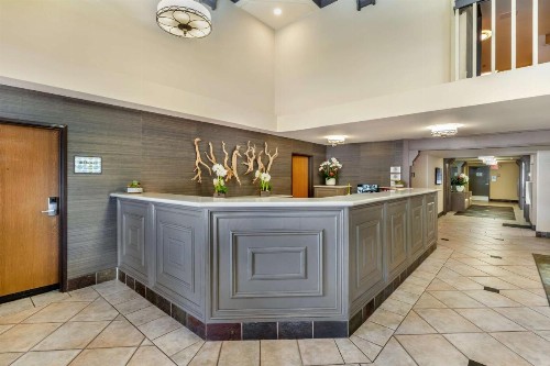 Best Western Plus Monterey Inn - image 44