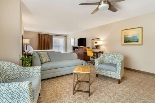Best Western Plus Monterey Inn - image 47
