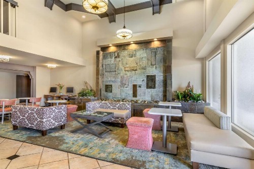 Best Western Plus Monterey Inn - image 49