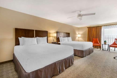 Best Western Plus Monterey Inn - image 7