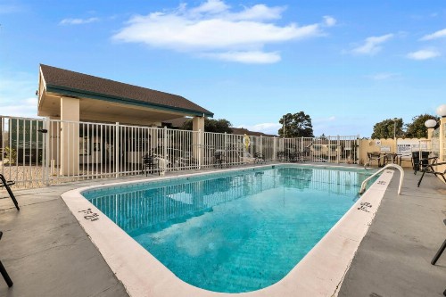 Quality Inn Monterey - image 29