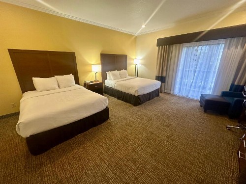 Comfort Inn Monterey Peninsula Airport - image 20
