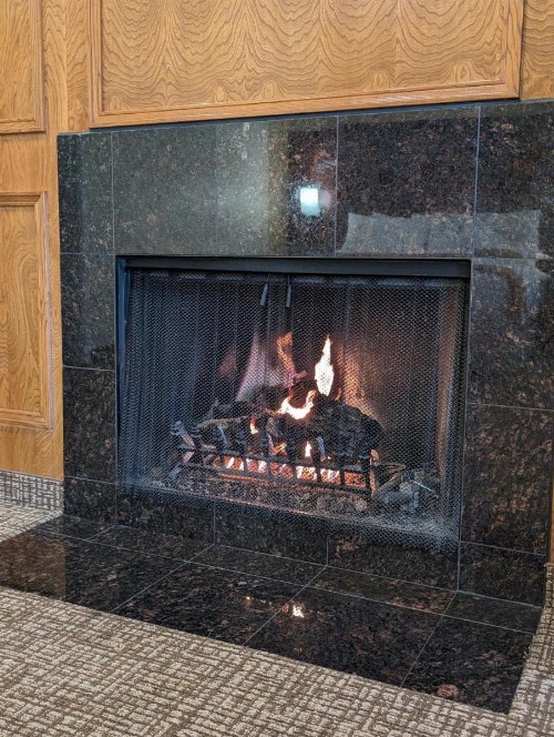 Comfort Inn Monterey Peninsula Airport - image 38