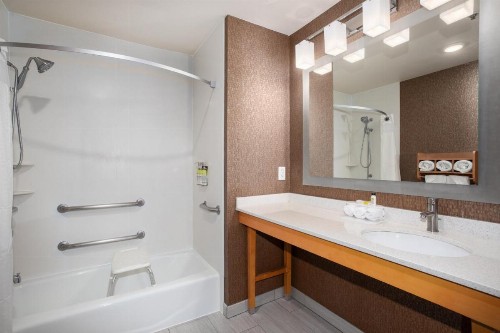 Holiday Inn Express Monterey - Cannery Row an IHG Hotel - image 16