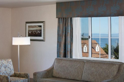 Holiday Inn Express Monterey - Cannery Row an IHG Hotel - image 8
