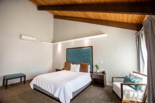 Munras Inn - image 16