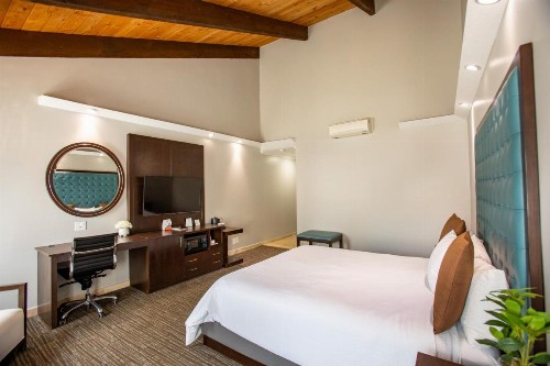Munras Inn - image 17
