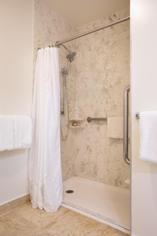 Munras Inn - image 25