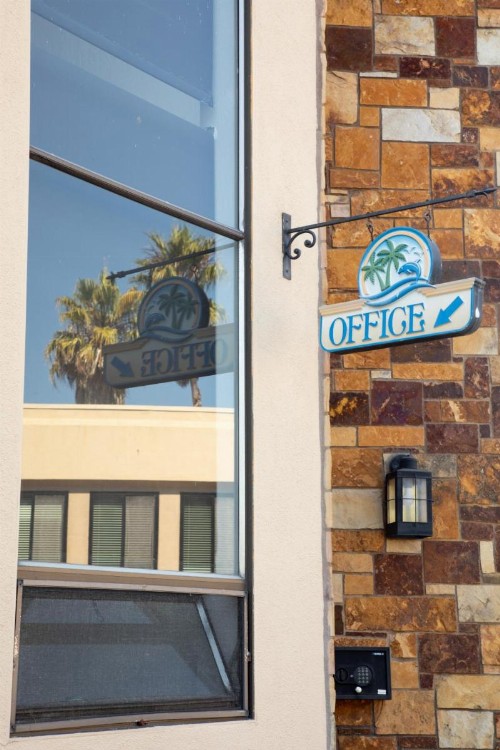 Munras Inn - image 9