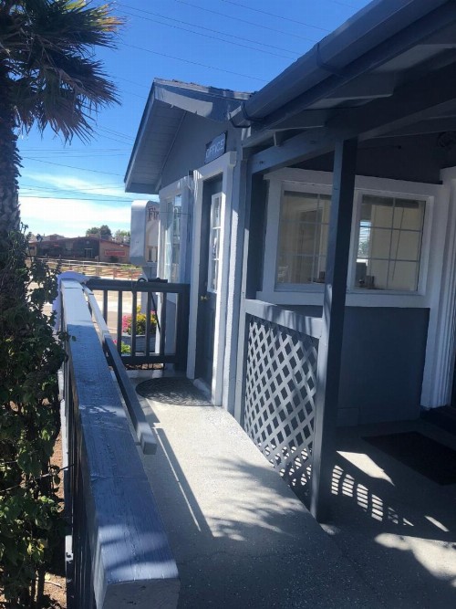 The Monterey Fireplace Inn - image 16