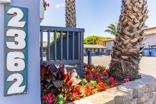 The Monterey Fireplace Inn - image 23