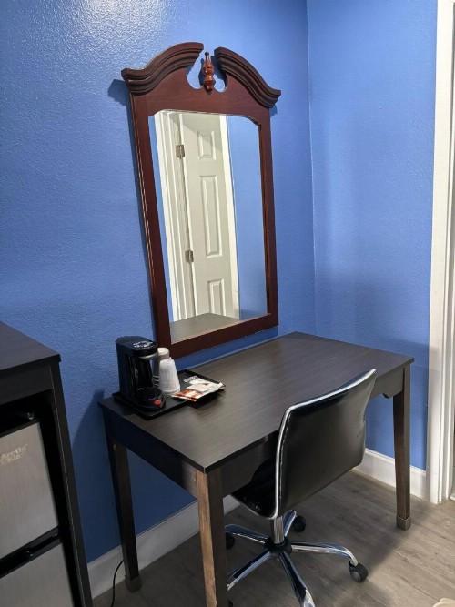 The Monterey Fireplace Inn - image 25