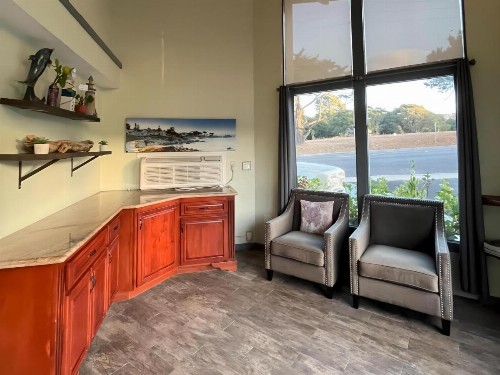 Inn By the Bay Monterey - image 20